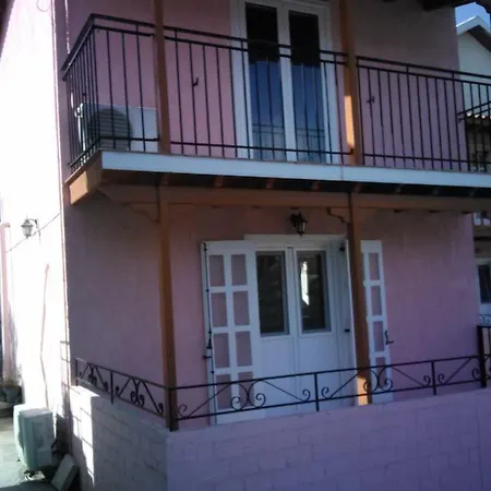 σαραντησ μαρκόπουλος 펜션