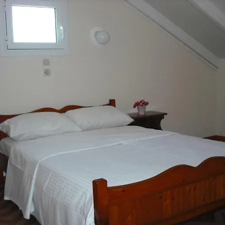Holiday home Kostas--sarantis Lakithra